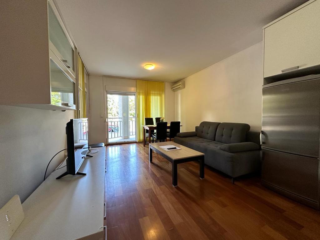 מאקרסקה Apartment Biokovo מראה חיצוני תמונה